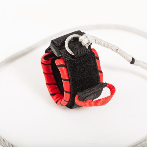 Wing-Leash Included